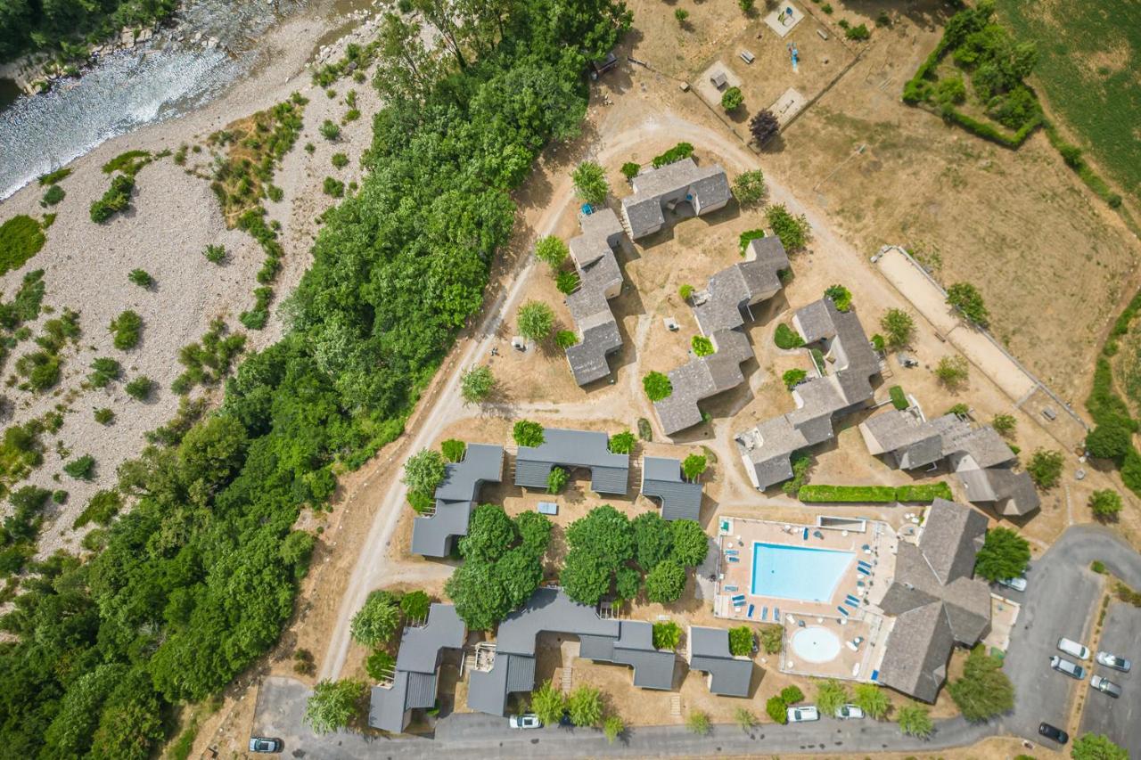 Village de gîtes de Blajoux Quezac  Extérieur photo